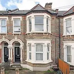 Super Stylish 2 Bed Apartment Brixton London Zone 1-3