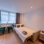 Modern Studio Apartments & 3Bedroom Flat With Pvt Balcony Steps From Regent\'S Park