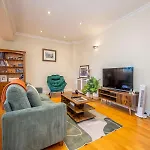 Gated Riverside London Se16 Apartment With Parking Pass The Keys