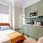 Luxurious Studio Near Paddington St - 4