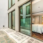 Modern Designer Central Leicester Square And Covent Garden Sleeps 6