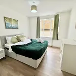 Baker Street Station 2 Bed Apartment