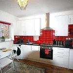 St 4 - Cosy, Modern Studio Apartment N4 - 11Mins Tube