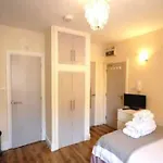 St 4 - Cosy, Modern Studio Apartment N4 - 11Mins Tube