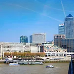 Doubletree By Hilton London - Docklands Riverside