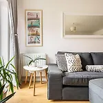 Bright Flat In Historic Whitechapel