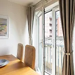 Bright Flat In Historic Whitechapel