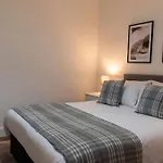 Smart Modern, Split Level Flat, Free Parking