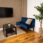 Smart Modern, Split Level Flat, Free Parking