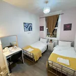 Accommodation At Kilburn, Seconds Away From Tube Station