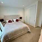 Gorgeous 1 Bedroom Apartment In Tottenham Hale