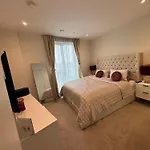 Gorgeous 1 Bedroom Apartment In Tottenham Hale