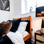 Luxury Central London Flat Wroof Terrace Close To Train Station