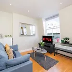 So Glamorous Pad - Fitzrovia - By Frankie Says