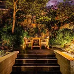 Stunning Chelsea Garden Apartment