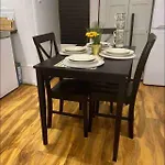 Room In Oxford Street