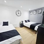 Gdy1 - The Green Dragon Apartment