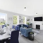 Fantastic Apartments By Livestay Short Lets & Serviced Accommodation London, Chiswick With Free Parking
