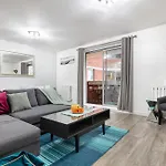 \'Ample Apt Next To Cromwell Hospital In Kensington