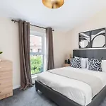 Cozy Guest House Near London O2 Arena