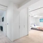 Luxurious Flat For 8