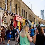 Large Duplex Flat At London Bridge