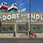Large Duplex Flat At London Bridge