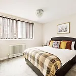 Cs Apartments Oxford Street