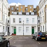 Notting Hill Charm Apartment