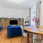 Modern Apartment In Leytonstone