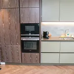 Luxury Apartment Steps From Battersea Power St And Close To Victoria & Chelsea