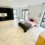 Best Location In London 20 Mins To Piccadilly Circus