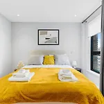 Luxury City Apartment In London 1Bedroom Flat