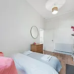 One Bedroom Flat Muswell Hill - First Floor