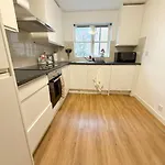 Cosy & Modern Flat In Islington- 15 Minute Walk From Emirates Stadium