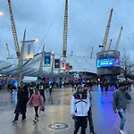 02 Arena View Suite