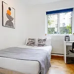 Kensington High Street Hububb Stay
