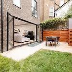 4Bedroom, 3Bath Retreat With Extra Toilet & Private Garden Oasis