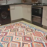 Charming & Cosy Double Room With Balcony In Wembley - Walking Distance To Wembley Stadium!