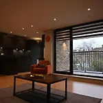 Elegant 2-Bed Apartment In The Heart Of London