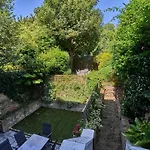 Bright Cozy Garden Retreat W Fast Wifi & 5Min To Tube Subway Metro & Close To Park & Street Parking P4P