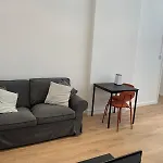Cosy Leicester Square Central London Apartment