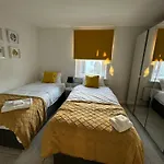 2 Bed House Near Canary Wharf