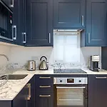 Modern Bayswater Flat