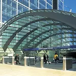 Large Modern 1 Bed Apartment London Canary Wharf With Great Transport Links