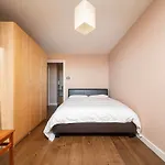 Amazing Flat Near Buckingham Palace
