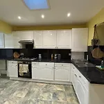 Cozy 3 Bed Near Greenwich Fast Wifi & Free Parking