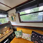 Comfy Canal In Little Venice For Family & Friends