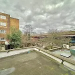 Ladbroke Grove Apartment