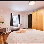 Beautiful Oasis 1 Bed Sleeps 3